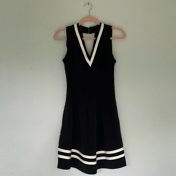 H&M Black and White Deep V Tennis Dress Size 4 - Picture 6 of 11